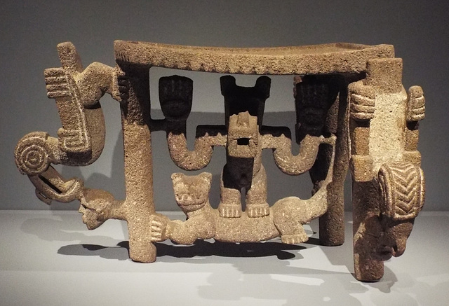 Flying-Panel Metate in the Metropolitan Museum of Art, May 2018