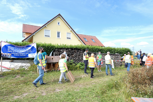 Menschenkette beginnt
