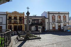 Plaza De Nuestra Senora Del Pino