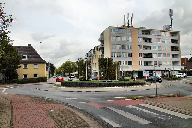 Homberger Straße, Kreisverkehr (Moers) / 3.10.2022