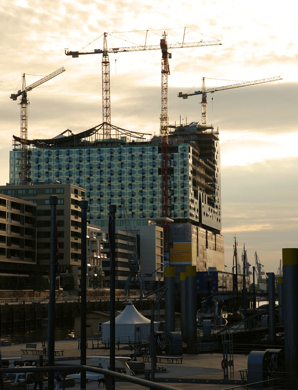 Elbphilharmonie im Bau:   August 2010