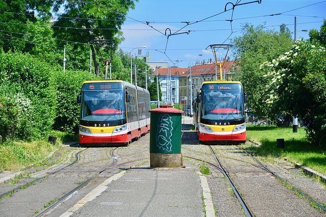 Prague 2019 – DPP Škoda 9397 and 9441 waiting at the Kotlářka loop