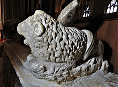 dorchester abbey church, lion on alabaster tomb of late c14 knight, c.1390 (46)