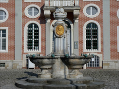 Schneckenbrunnen vor dem Amtsgericht Bruchsal
