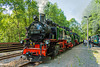 In Seifersdorf einfahrender Zug mit 99 1793-1 und 99 1734-5