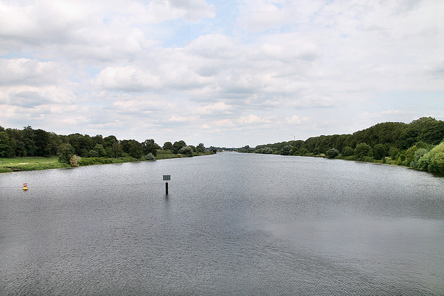 Ruhr zwischen Kaßlerfeld und Ruhrort (Duisburg) / 22.07.2023