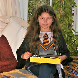 Chloe in her Harry Potter outfit