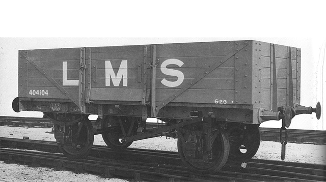 cam - LMS 5-plank, 12 tons, open wagon no.404104 [image]