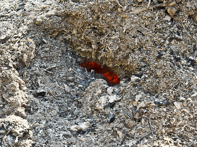 A small volcano? No... the fire under the ashes