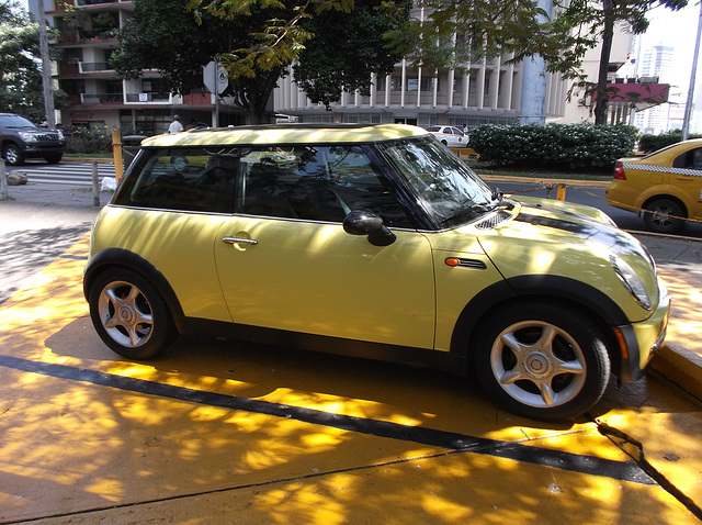 Mini Cooper au Panama