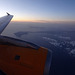 Im Landeanflug auf Rhodos im Hintergrund die Insel Alimia