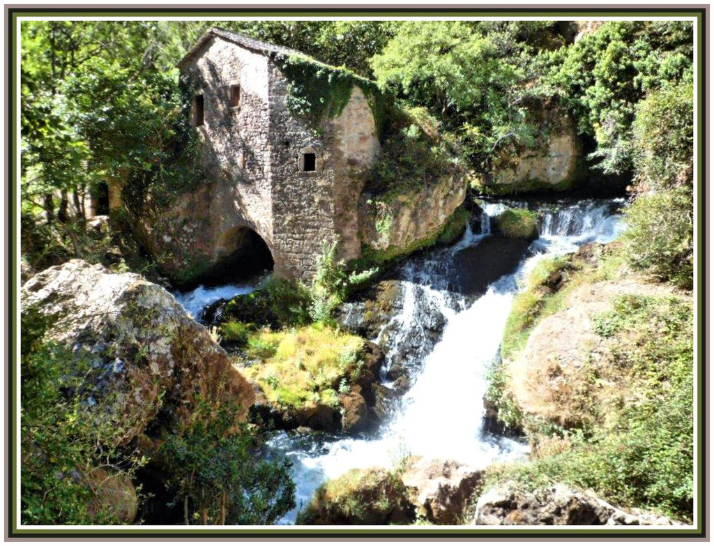 1 Le moulin de la Foux, The mill of Foux