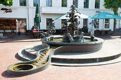 Sagenbrunnen in Jever