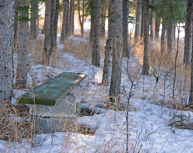 minimalist meditation bench