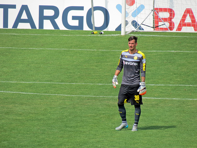 Roman Bürki im Tor des BVB