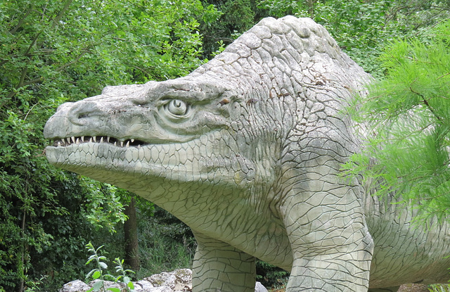 crystal palace dinosaurs, london