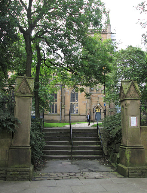 Entrance to the Cathedral yard...