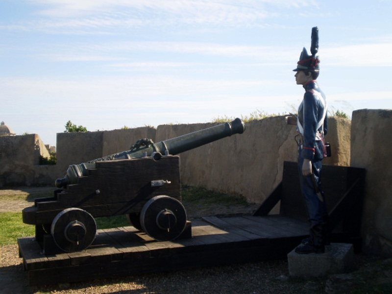 Cannon on the western bulwark.