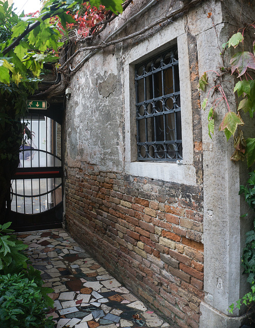 Hotel Flora courtyard