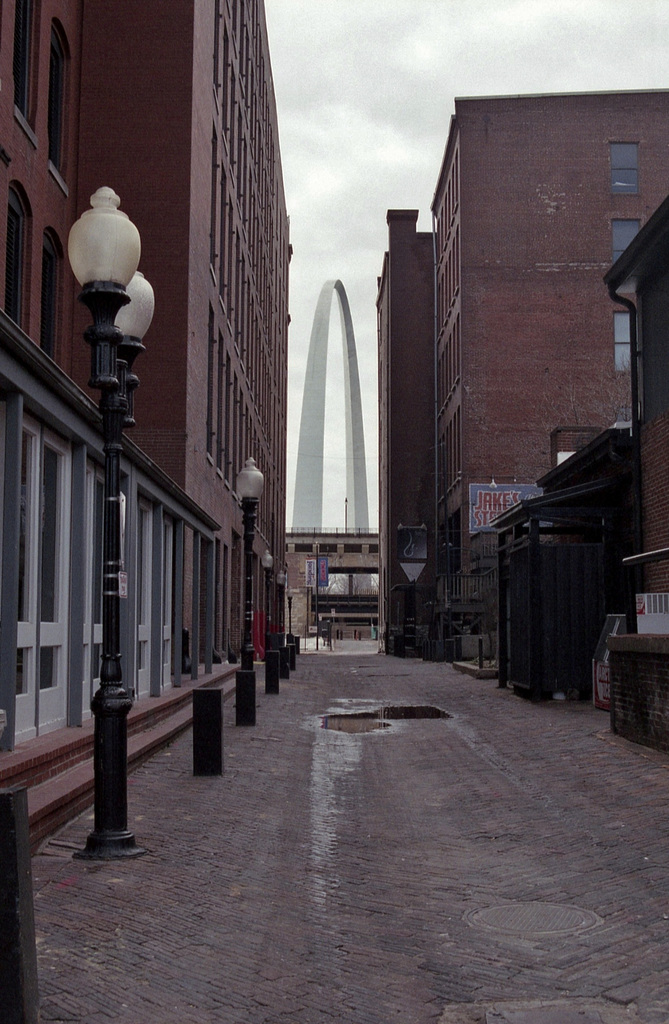 Gateway Arch, Laclede's Landing