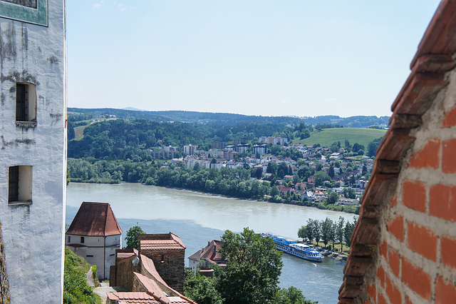 Donau (links), Inn (rechts)