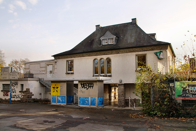 Eingang zum Freibad Volkspark (Dortmund-Innenstadt-West) / 8.11.2020