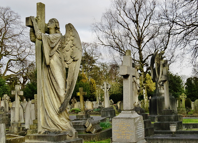 st. marylebone / east finchley cemetery, london