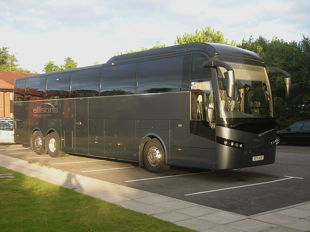 Ellisons Travel GFF 405 (FJ57 CYY) at the Travelodge, Barton Mills - 15 Jul 2009 (DSCN3267)