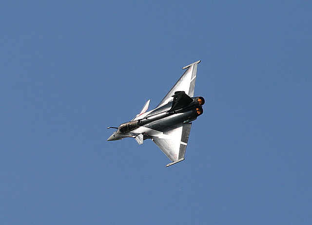 Rafale "Solo Display" en démonstration au meeting aérien 2023 de Sarlat Domme ( 24)