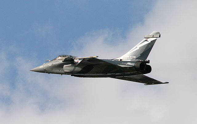 Rafale "Solo Display" en démonstration au meeting aérien 2023 de Sarlat Domme ( 24)