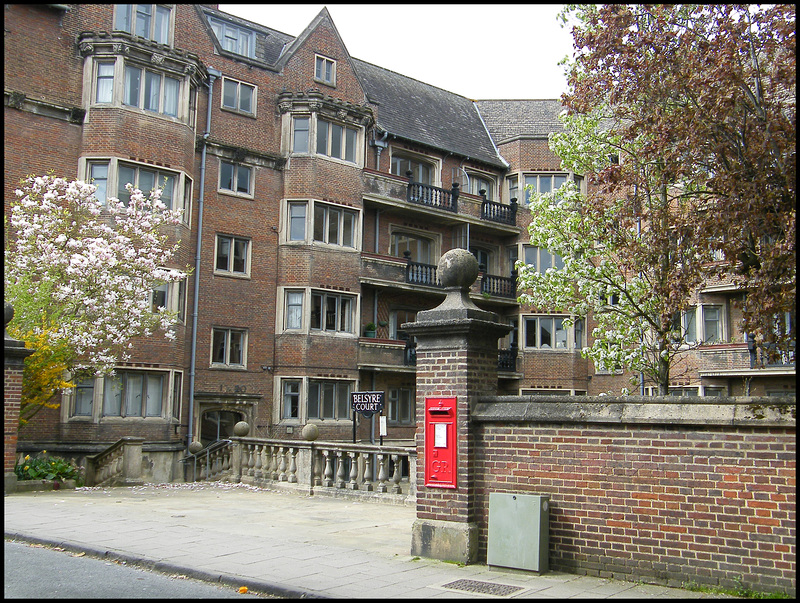 Belsyre Court post box