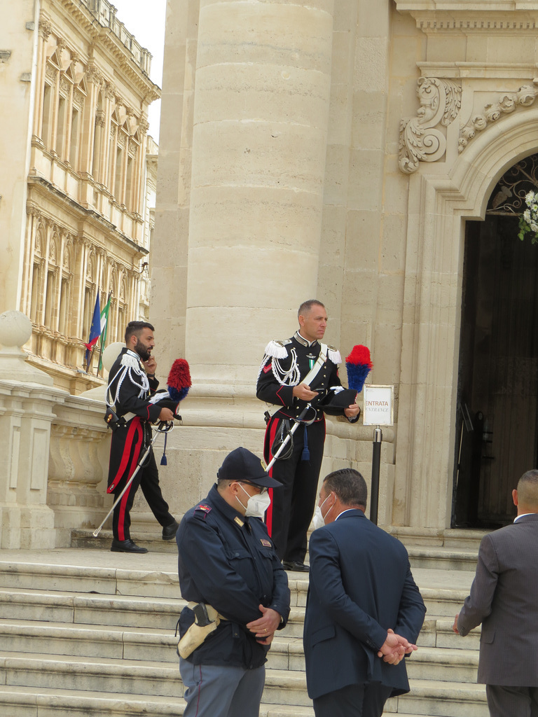 Dimanche, piazza del Duomo