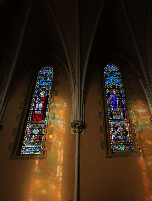 Dans une église romane