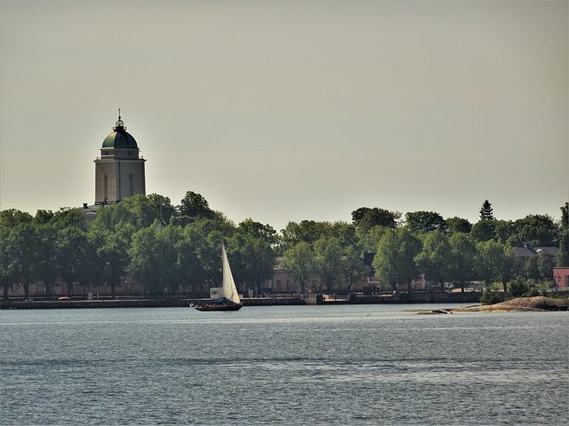 Approach to Suomenlinna