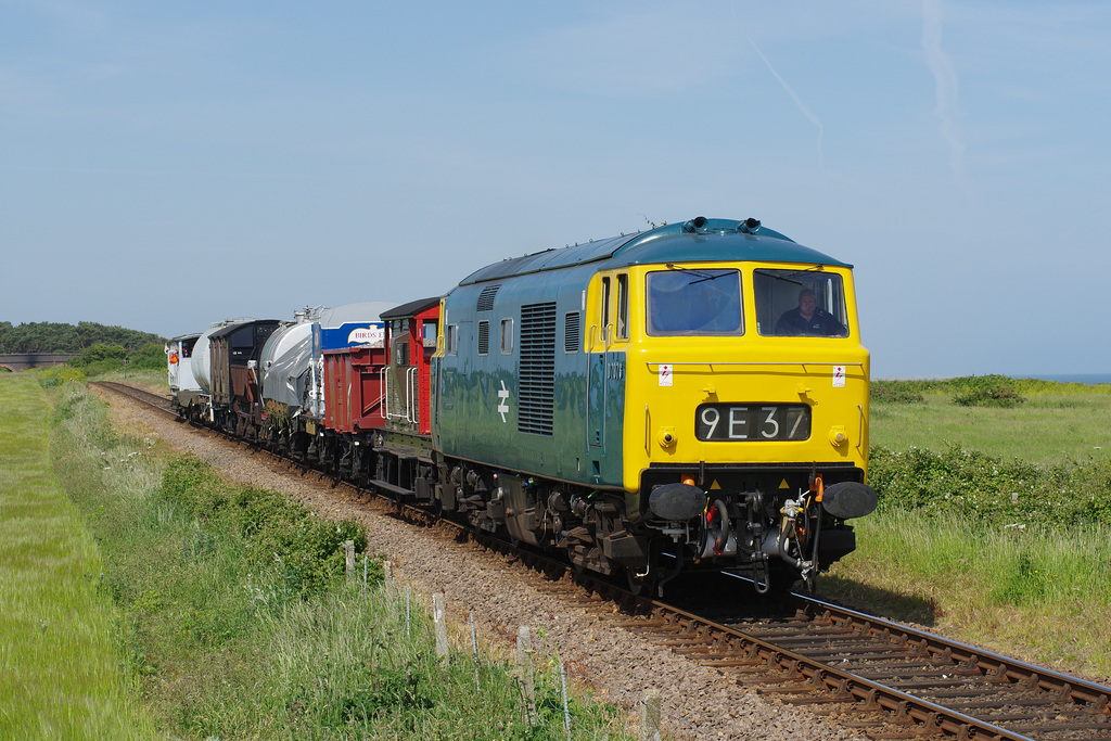 'Hymek' Class 35 - D7076 - 11.6.15.