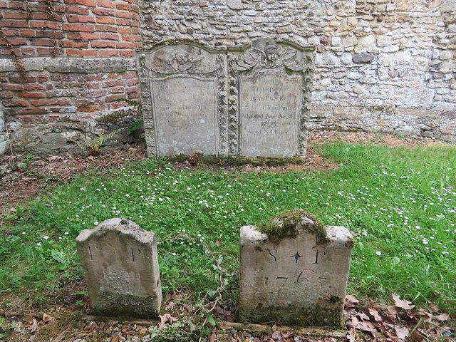 willingham church, cambs (3) c18 and c19 gravestone and footstone of rev. thomas paris +1800 and sarah paris +1765