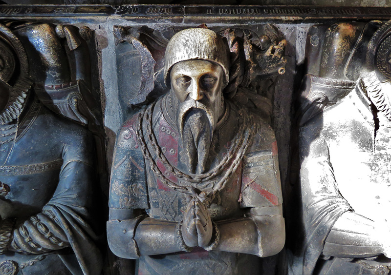 bakewell  church, derbs (42)detail of alabaster c16 tomb of sir george vernon +1565 and two wives, attrib to richard parker