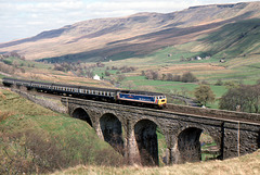47583 COUNTY OF HERTFORDSHIRE crossing Ais Gill Viaduct 23rd April 1988