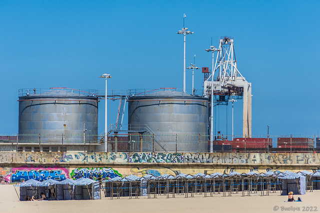 ... hinter dem Strand von Matosinhos ... (© Buelipix)