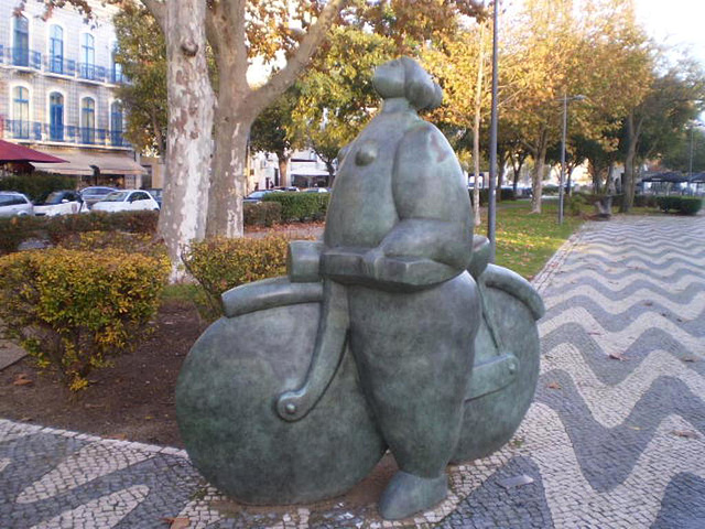 Girl with Bicycle, by João Duarte (2020).