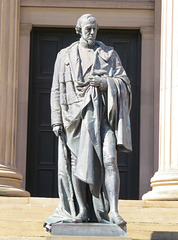 disraeli statue, liverpool