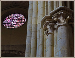 Cathédrale de Nevers. Vitrail de Raoul UBAC (1973)