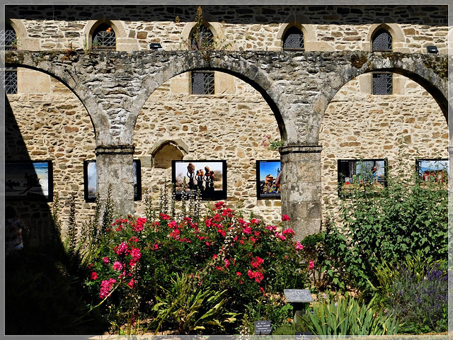 l'abbaye de Léhon (22 ): Exposition photos