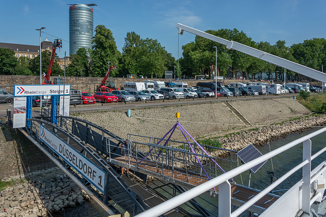 Landungsbrücke einholen ...