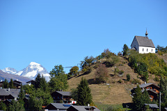 Die Kirche in Mühlebach wartet nun lansam auf den Spätherbst