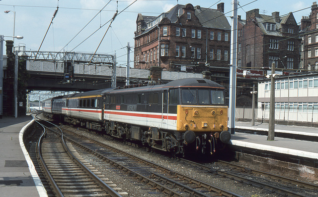 86214 SANS PAREIL arriving at Carlisle 23rd July 1994