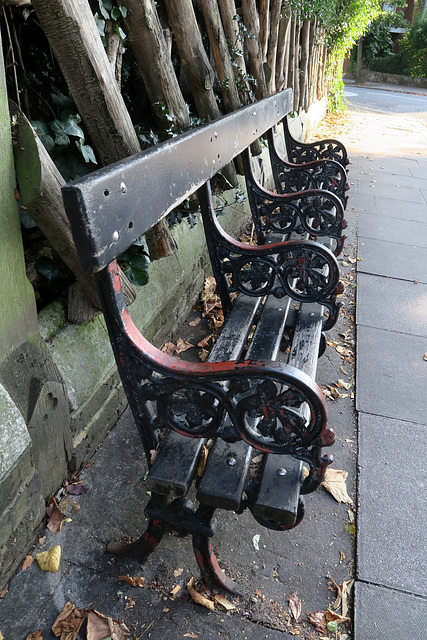 IMG 2995-001-Swain's Lane Bench