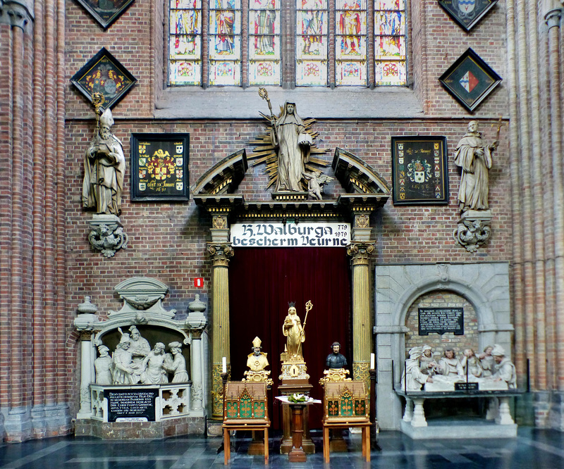 Veurne - Sint-Walburgakerk