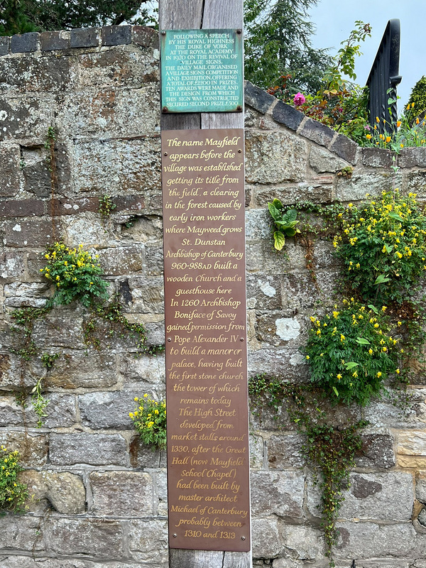 Mayfield Village sign