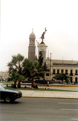 Lima, La Plaza Bolognesi